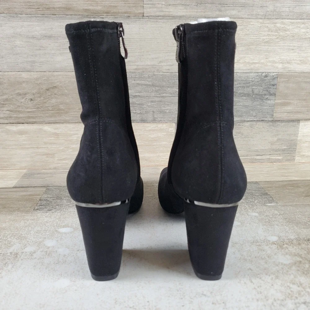 DKNY Cavale Womens Ankle Booties Sz 7 Black Block Heel Round Toe Side Zipper